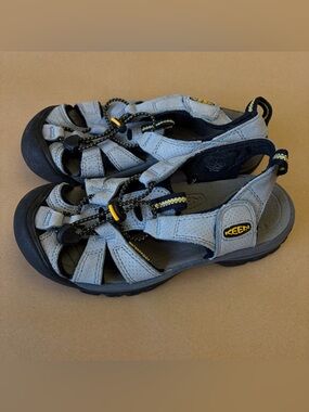 KEEN Kids Newport Waterproof Sandals Light Blue Gray Size 5 Youth Outdoor